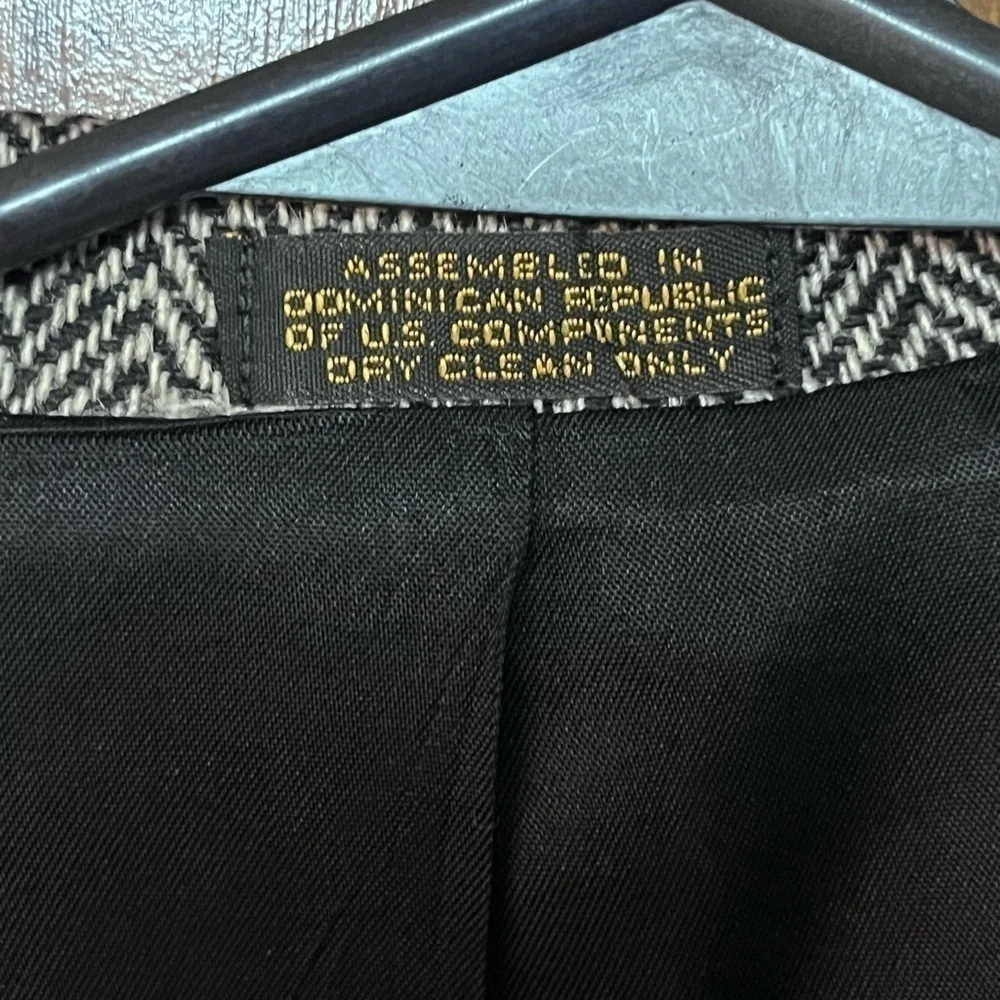 Vintage 90’s Irvine Park Wool Herringbone 3 button black and white Blazer Sz 40R